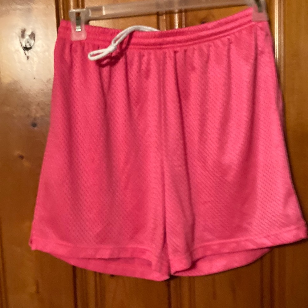 Size Large UCG juniors Large shorts with pockets